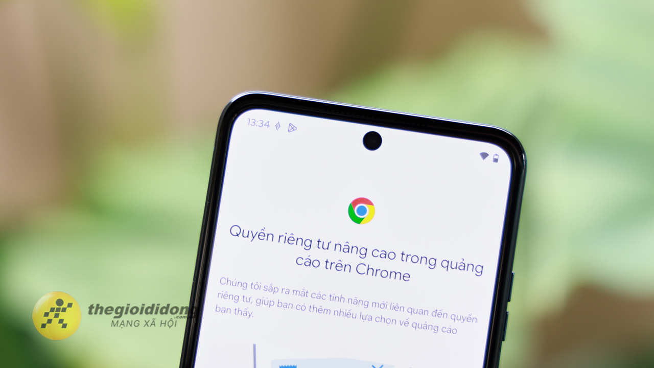 Mở hộp và trên tay motorola Razr 60: Smartphone gập cận cao cấp, Dimensity 7400X và pin 4.500 mAh