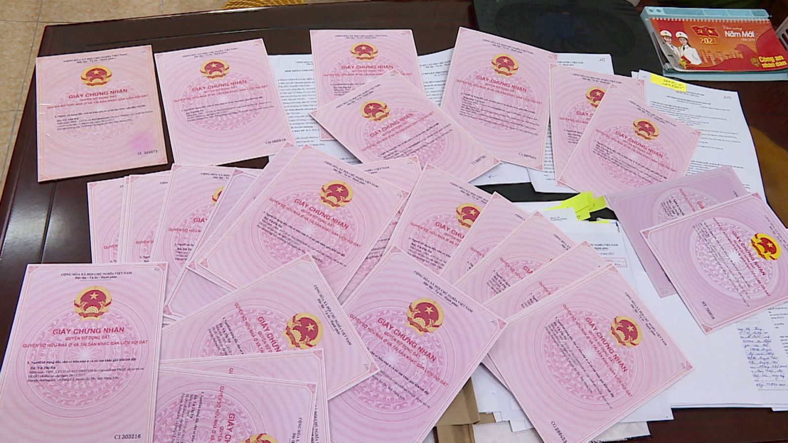 Cách nộp sổ đỏ trên VNeID