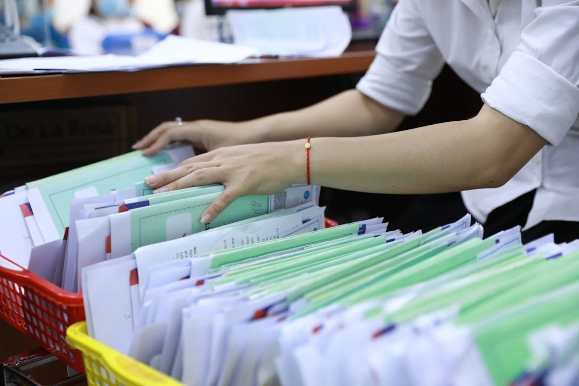 Cân nhắc kỹ ưu và nhược điểm trước khi quyết định rút BHXH 1 lần Cân nhắc kỹ ưu và nhược điểm trước khi quyết định rút BHXH 1 lần