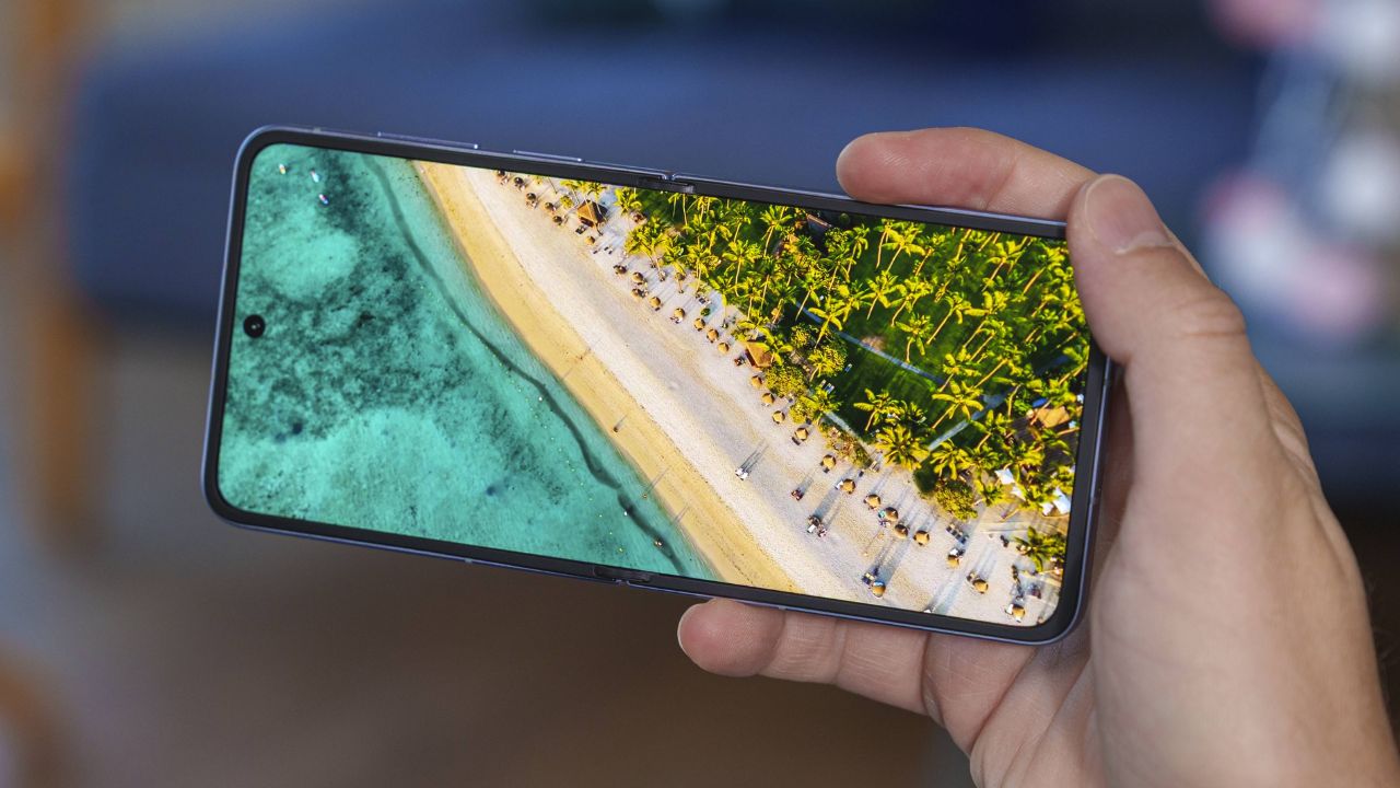 Vết Gấp Trên Màn Hình Trong Gần Như Vết Gấp Trên Màn Hình Trong Gần Như