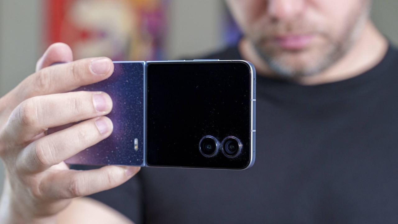 Vết Gấp Trên Màn Hình Trong Gần Như Vết Gấp Trên Màn Hình Trong Gần Như