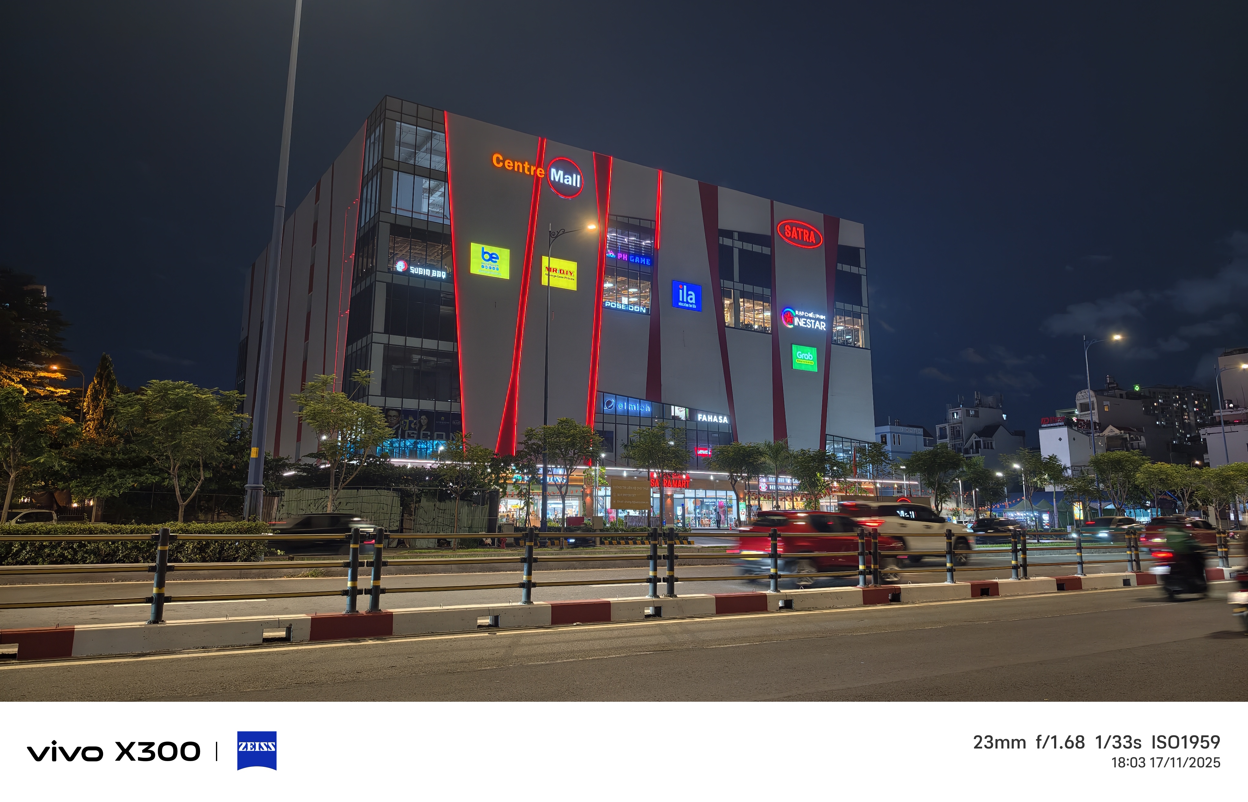 Trên tay vivo X300 5G: Flagship nhỏ gọn đỉnh cao với Dimensity 9500, camera Zeiss 200 MP Trên tay vivo X300 5G: Flagship nhỏ gọn đỉnh cao với Dimensity 9500, camera Zeiss 200 MP