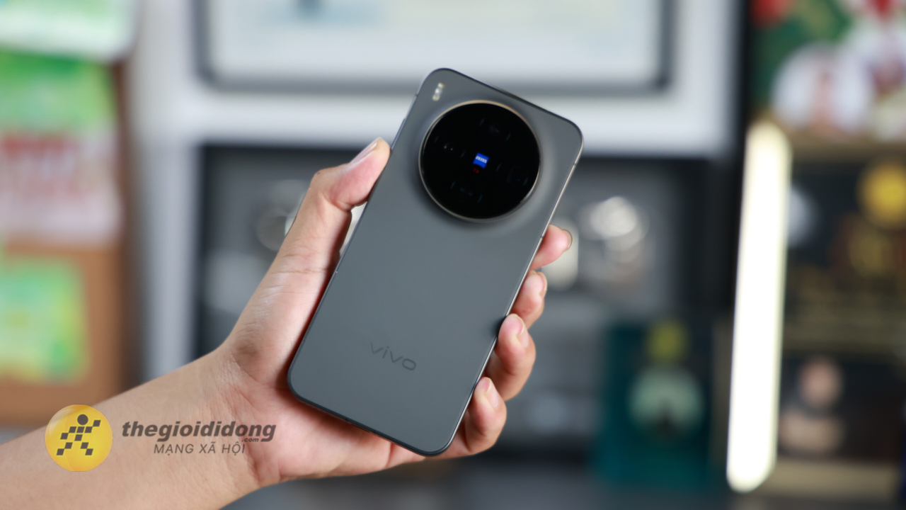 Trên tay vivo X300 5G: Flagship nhỏ gọn đỉnh cao với Dimensity 9500, camera Zeiss 200 MP Trên tay vivo X300 5G: Flagship nhỏ gọn đỉnh cao với Dimensity 9500, camera Zeiss 200 MP