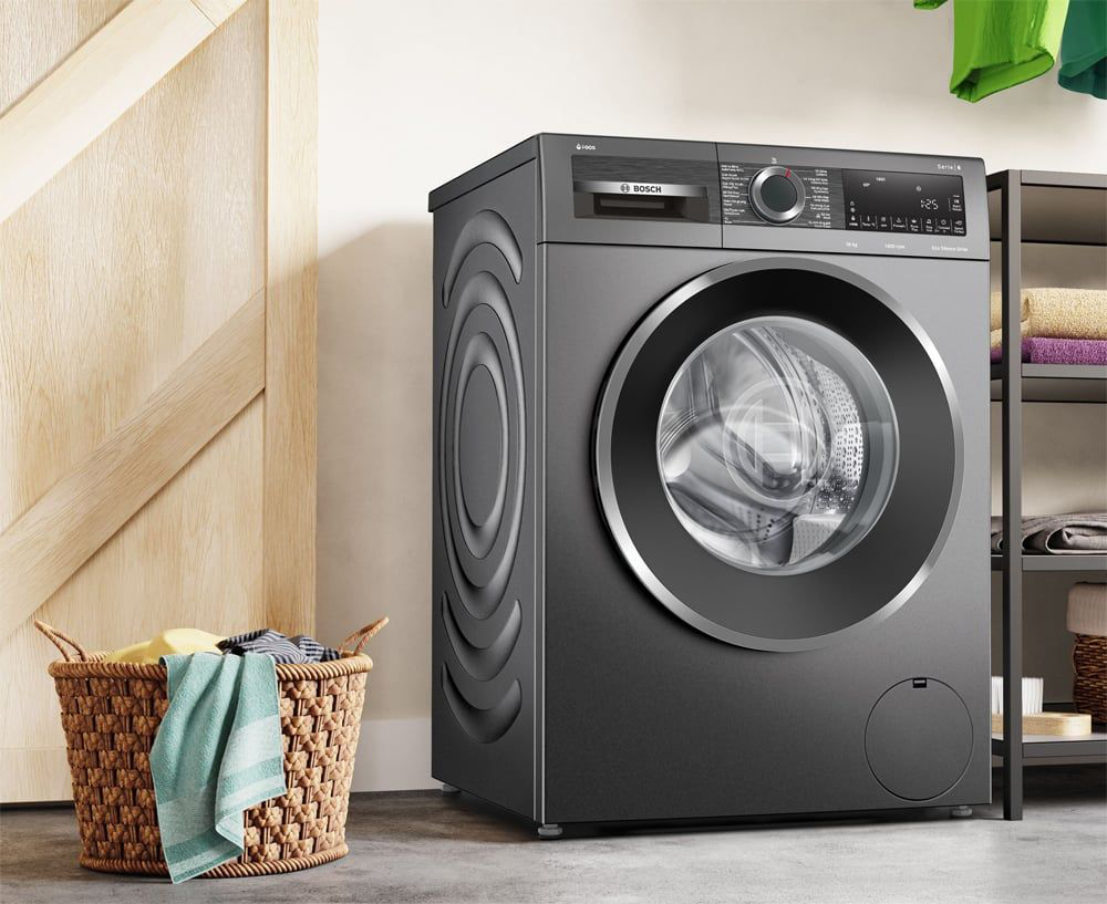 Máy rung mạnh do quần áo dồn lệch, sàn không phẳng hoặc giảm xóc hỏng, cần dàn đều đồ và cân chỉnh máy