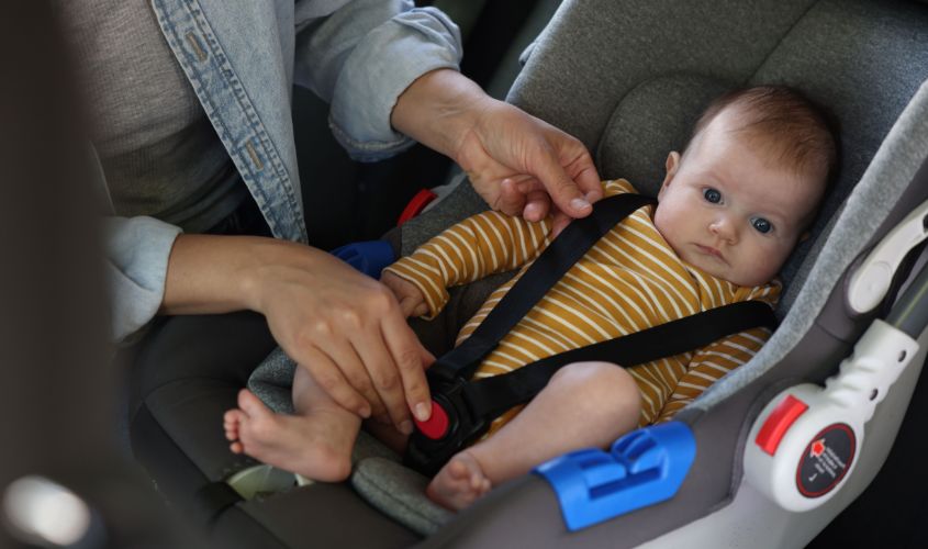 Bạn cần ưu tiên các chứng nhận quốc tế khi mua ghế ngồi ô tô cho bé