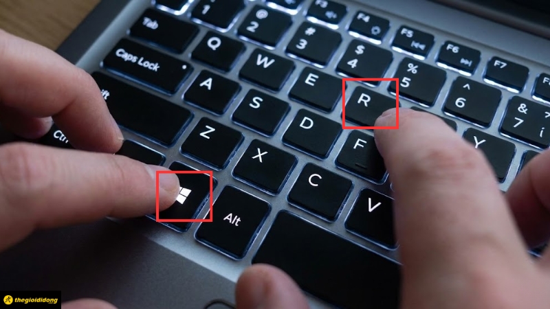 Nhấn Windows + R