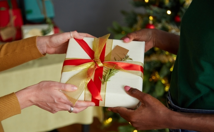 Lời chúc Giáng sinh gửi đến khách hàng cũng thể hiện sự chuyên nghiệp và tử tế