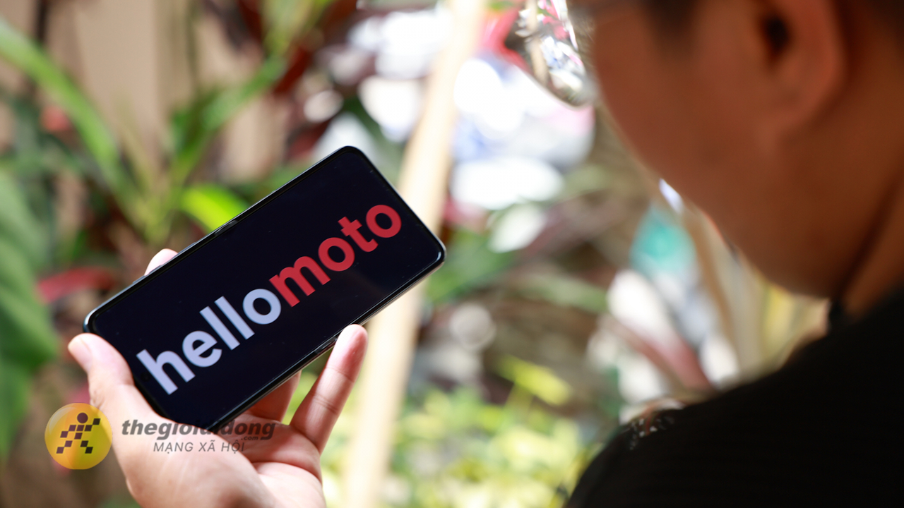 Đánh Giá Motorola Razr 60 5G: Có Mới Mẻ, Nhưng Vẫn Thiếu Chút Xíu Để Hoàn Hảo