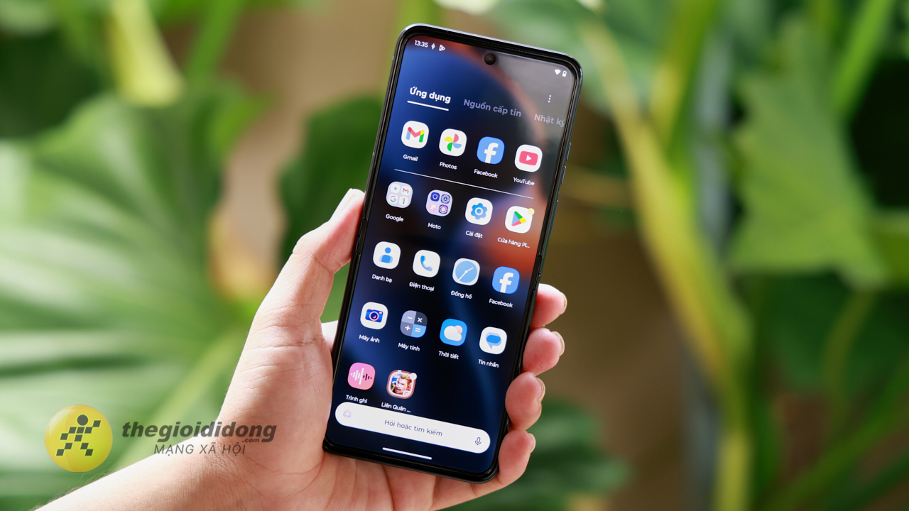 Đánh Giá Motorola Razr 60 5G: Có Mới Mẻ, Nhưng Vẫn Thiếu Chút Xíu Để Hoàn Hảo