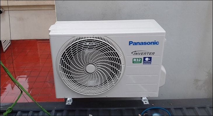 Kiểm tra vật cản ở quạt dàn nóng điều hoà Panasonic