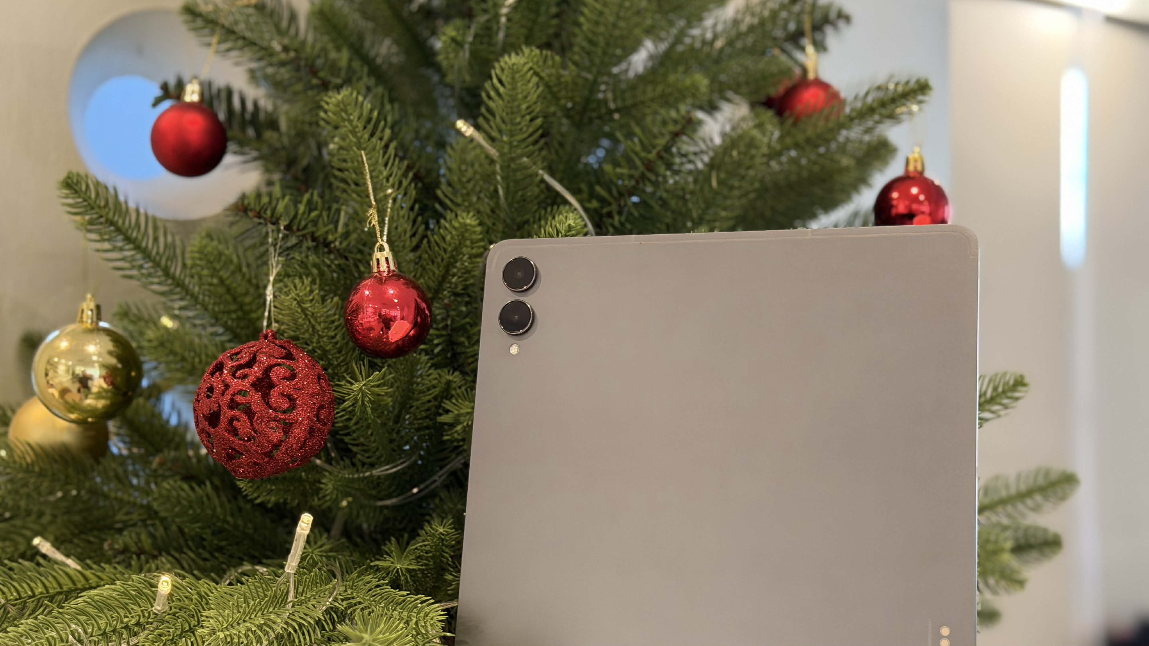Cùng Samsung Galaxy Tab S11 Ultra chuẩn bị cho mùa Giáng sinh thật thú vị nào