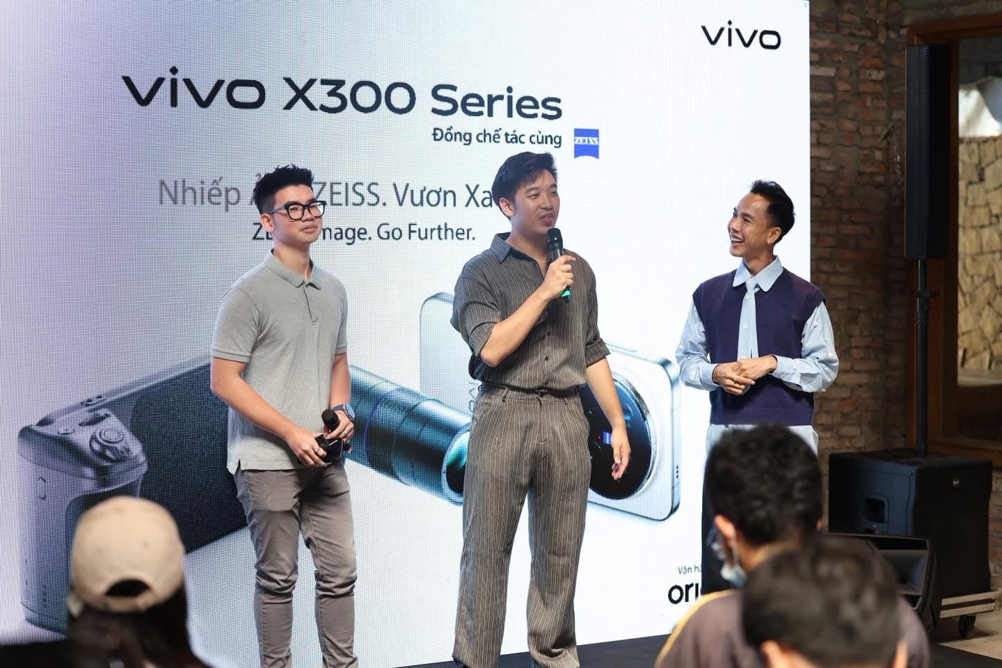 vivo X300 series vivo X300 series