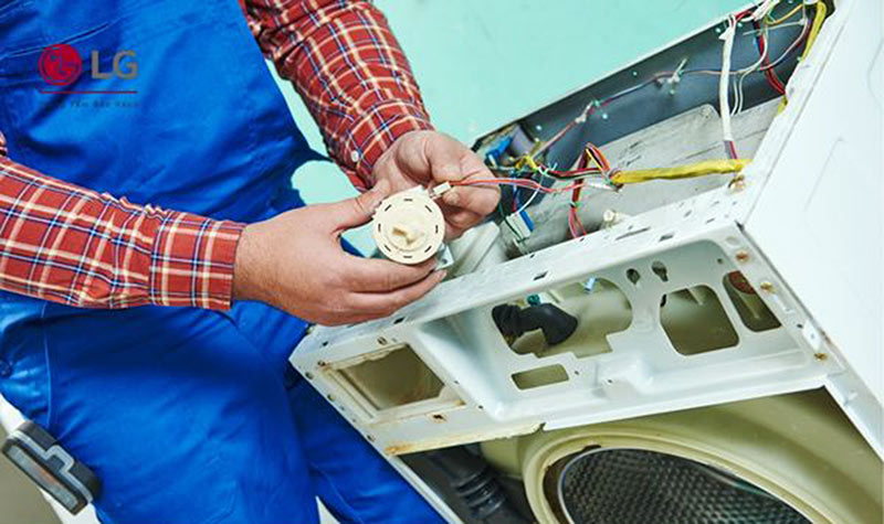 Dây tín hiệu lỏng, oxy hóa hoặc bị chuột cắn đứt làm gián đoạn kết nối và gây lỗi DE2