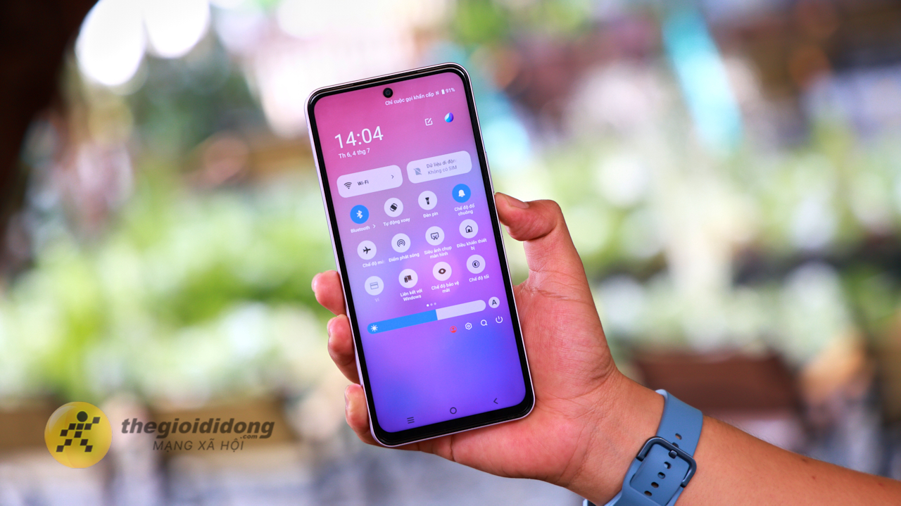 Trên Tay Vivo Y21D: Thiết Kế Trẻ Trung Với Camera 50 Mp, Pin 6.500 Mah