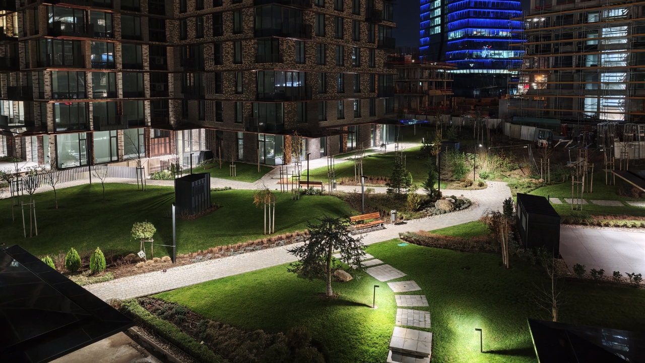 Trên Tay Poco F8 Ultra: Flagship Giá Rẻ Với Snapdragon 8 Elite Gen 5, Camera Leica 50 Mp Và Pin 6.500 Mah Trên Tay Poco F8 Ultra: Flagship Giá Rẻ Với Snapdragon 8 Elite Gen 5, Camera Leica 50 Mp Và Pin 6.500 Mah