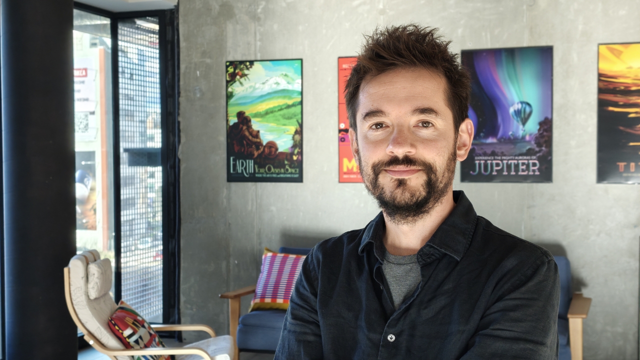 Trên Tay Poco F8 Ultra: Flagship Giá Rẻ Với Snapdragon 8 Elite Gen 5, Camera Leica 50 Mp Và Pin 6.500 Mah Trên Tay Poco F8 Ultra: Flagship Giá Rẻ Với Snapdragon 8 Elite Gen 5, Camera Leica 50 Mp Và Pin 6.500 Mah