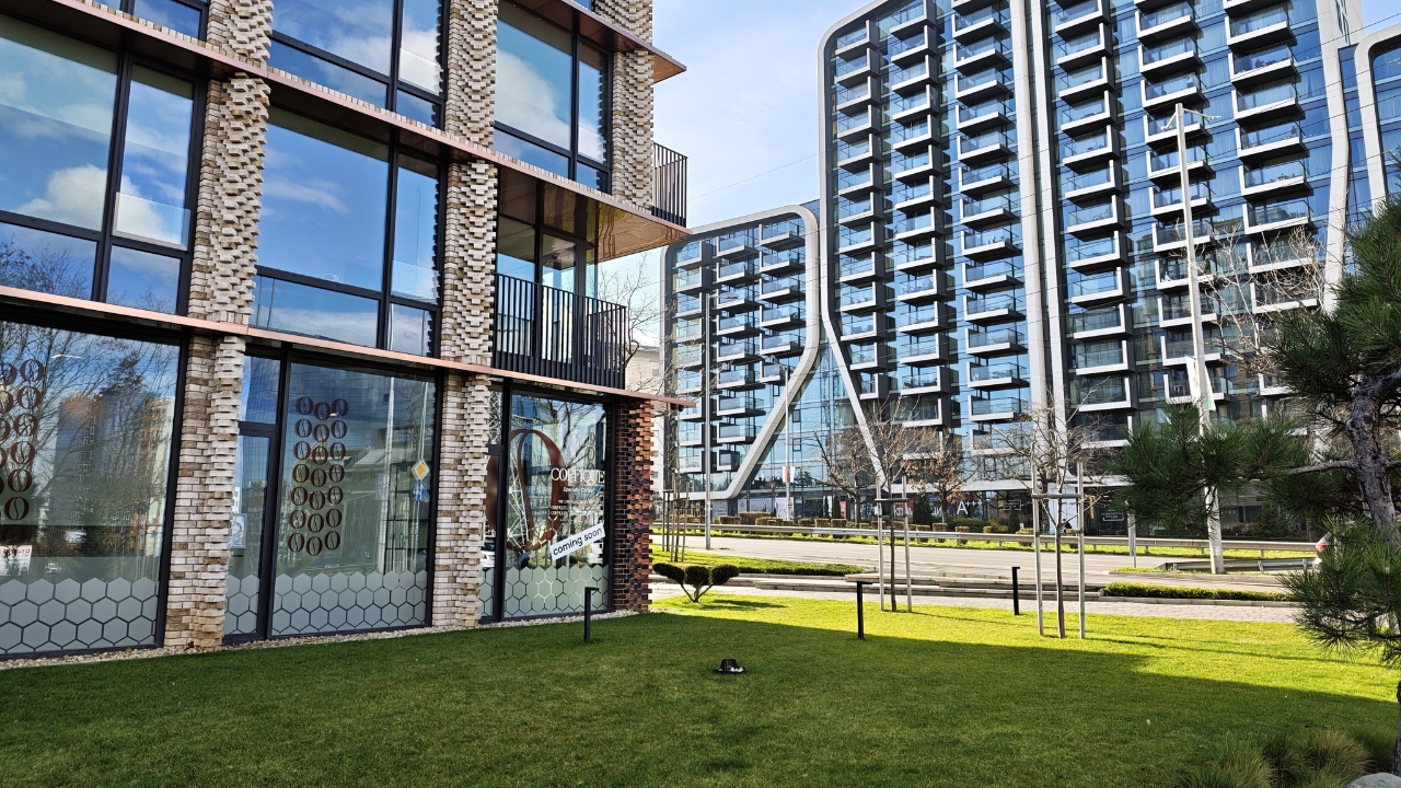 Trên Tay Poco F8 Ultra: Flagship Giá Rẻ Với Snapdragon 8 Elite Gen 5, Camera Leica 50 Mp Và Pin 6.500 Mah Trên Tay Poco F8 Ultra: Flagship Giá Rẻ Với Snapdragon 8 Elite Gen 5, Camera Leica 50 Mp Và Pin 6.500 Mah