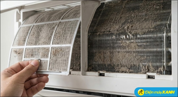 Lưới lọc bụi và dàn tản nhiệt quá bẩn có thể dẫn đến điều hoà Panasonic không mát