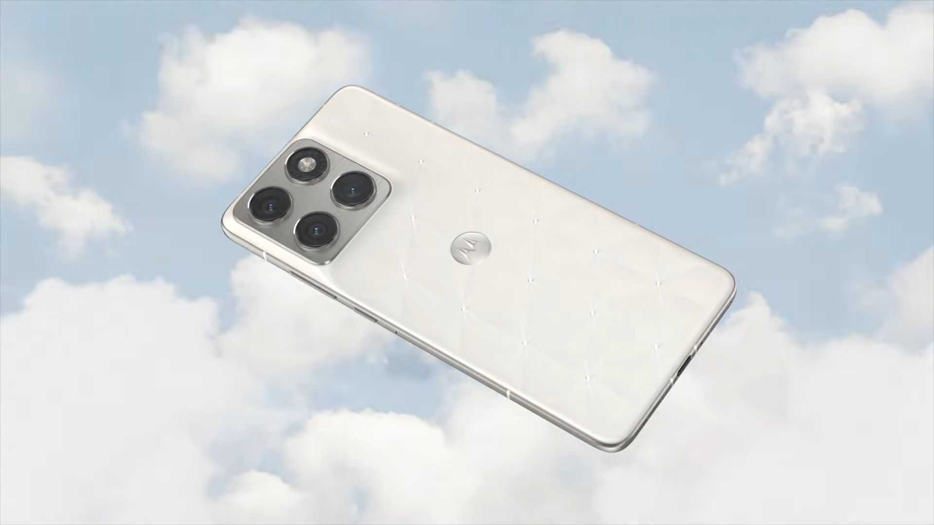 Motorola Edge 70 Cloud Dancer Swarovski Edition