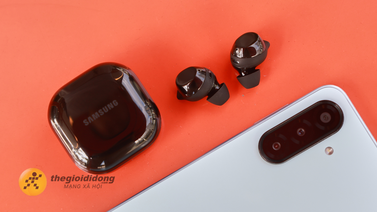 Galaxy Buds Core, Tai Nghe Chống Ồn Giá Rẻ Tưởng Không Cần, Mà Lại Cần Không Tưởng