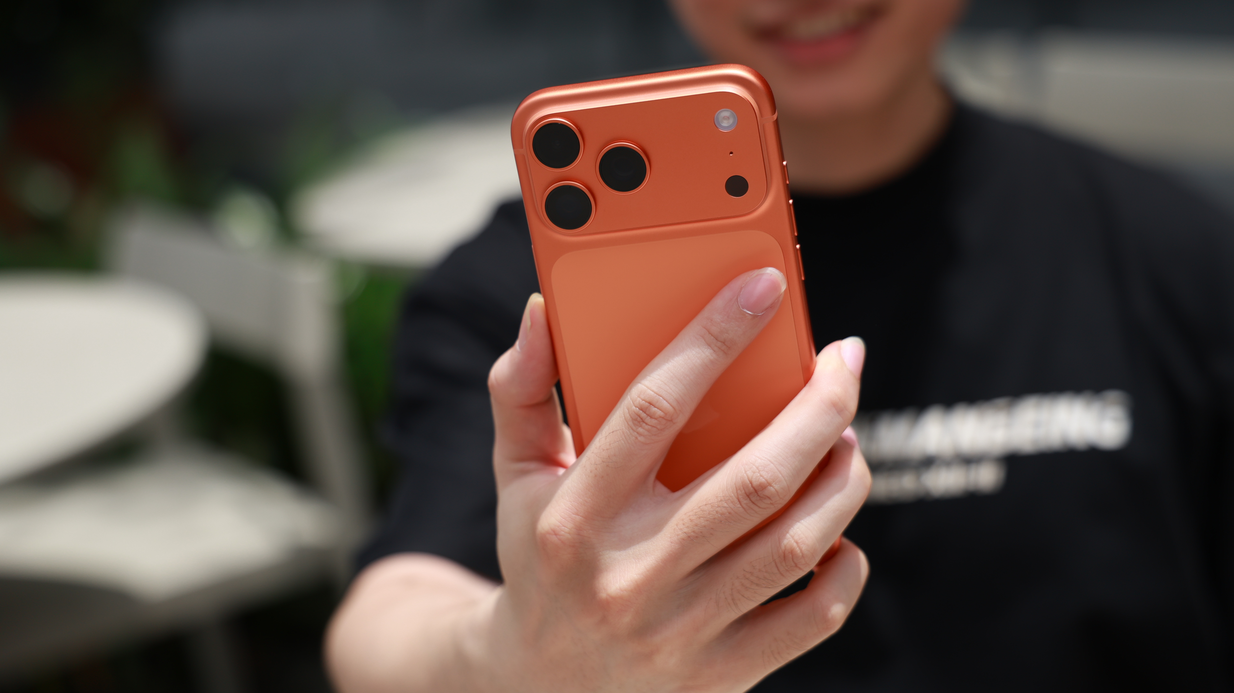 Cách Tắt Chế Độ Cảnh Báo Iphone Quá Gần Trên Ios 26