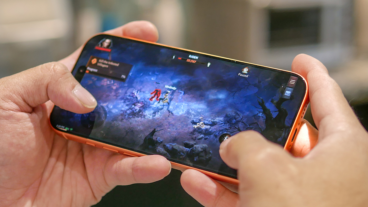 So sánh iPhone 17 Pro và 13 Pro So sánh iPhone 17 Pro và 13 Pro