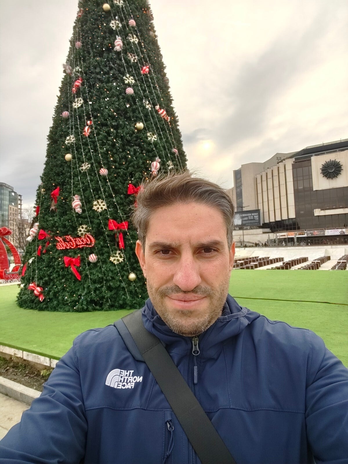 Trên Tay Poco F8 Pro: Flagship Killer Giá Rẻ Với Snapdragon Và Camera Telephoto 2.5X