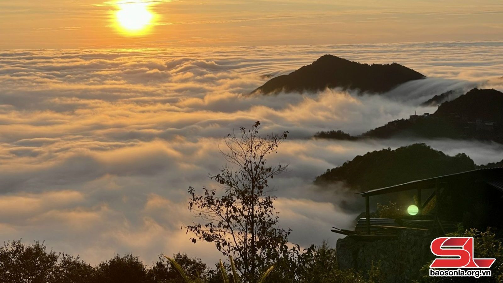 Những dải m&acirc;y trắng ở T&agrave; X&ugrave;a được nhiều du kh&aacute;ch y&ecirc;u th&iacute;ch. Ảnh: A Lưu T&agrave; X&ugrave;a