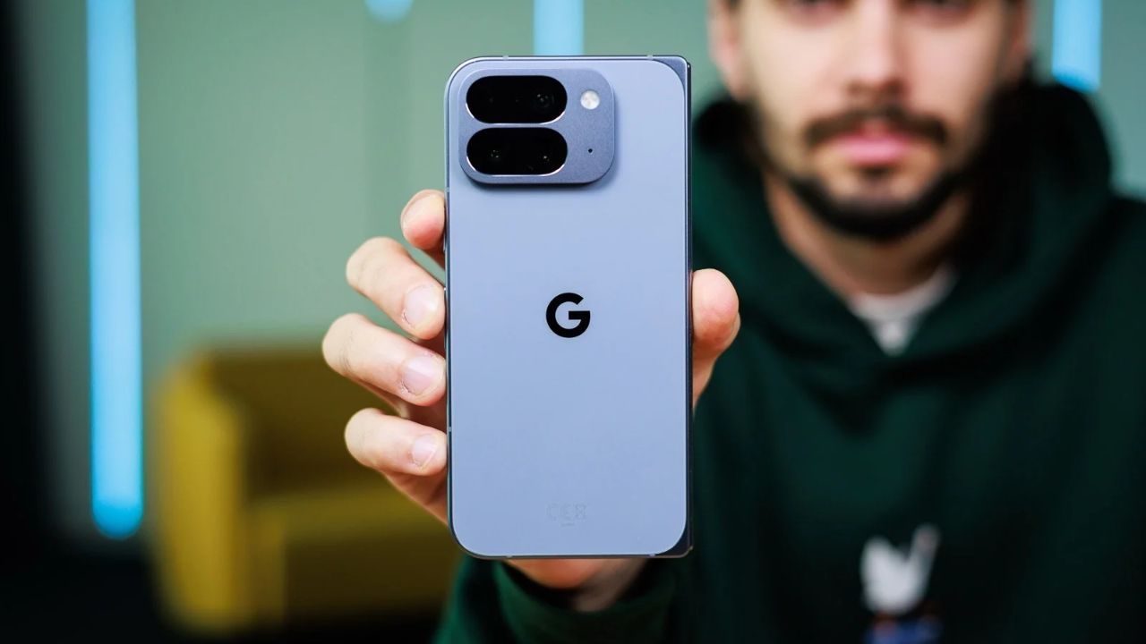 Trên Tay Google Pixel 10 Pro Fold: Hoàn Thiện Cao, Chuẩn Kháng Nước Ip68, Tích Hợp Sâu Gemini Ai