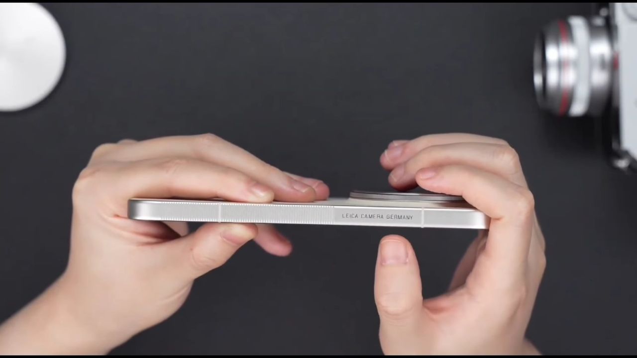 Trên Tay Nhanh Xiaomi 17 Ultra By Leica: Siêu Phẩm Camera-Phone Với Ống Kính Xoay Khẩu Vật Lý