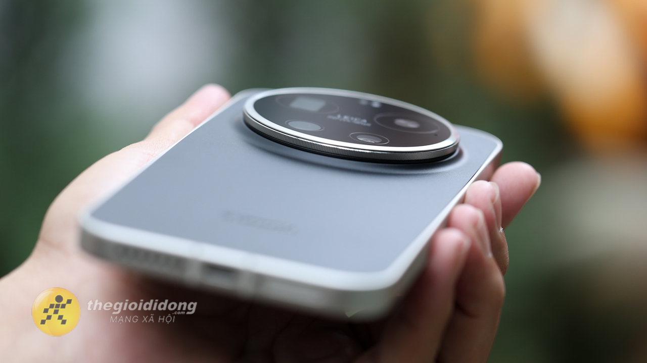 Trên tay nhanh Xiaomi 17 Ultra by Leica: Siêu phẩm camera-phone với ống kính xoay khẩu vật lý