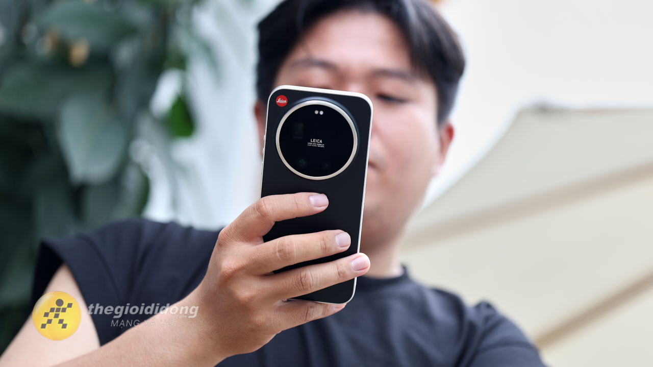 Trên tay nhanh Xiaomi 17 Ultra by Leica: Siêu phẩm camera-phone với ống kính xoay khẩu vật lý