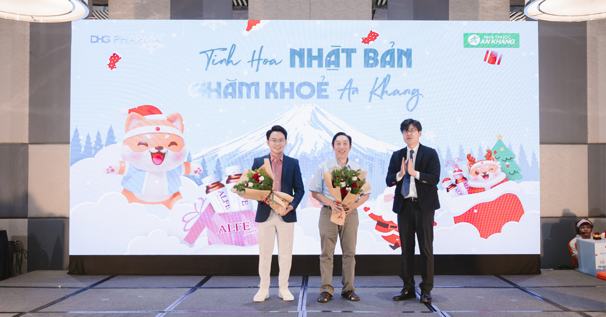 Đại diện Dược Hậu Giang cùng các chuyên gia Đại diện Dược Hậu Giang cùng các chuyên gia