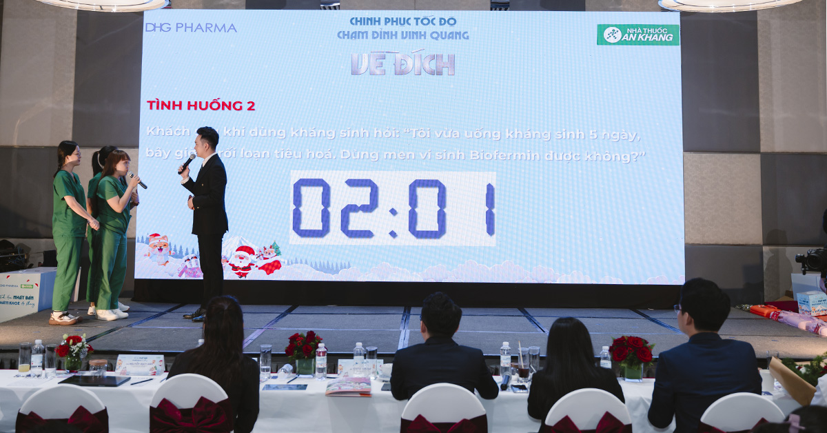 Dược sĩ Nhà thuốc An Khang tham gia xử lý các tình huống thực tế Dược sĩ Nhà thuốc An Khang tham gia xử lý các tình huống thực tế