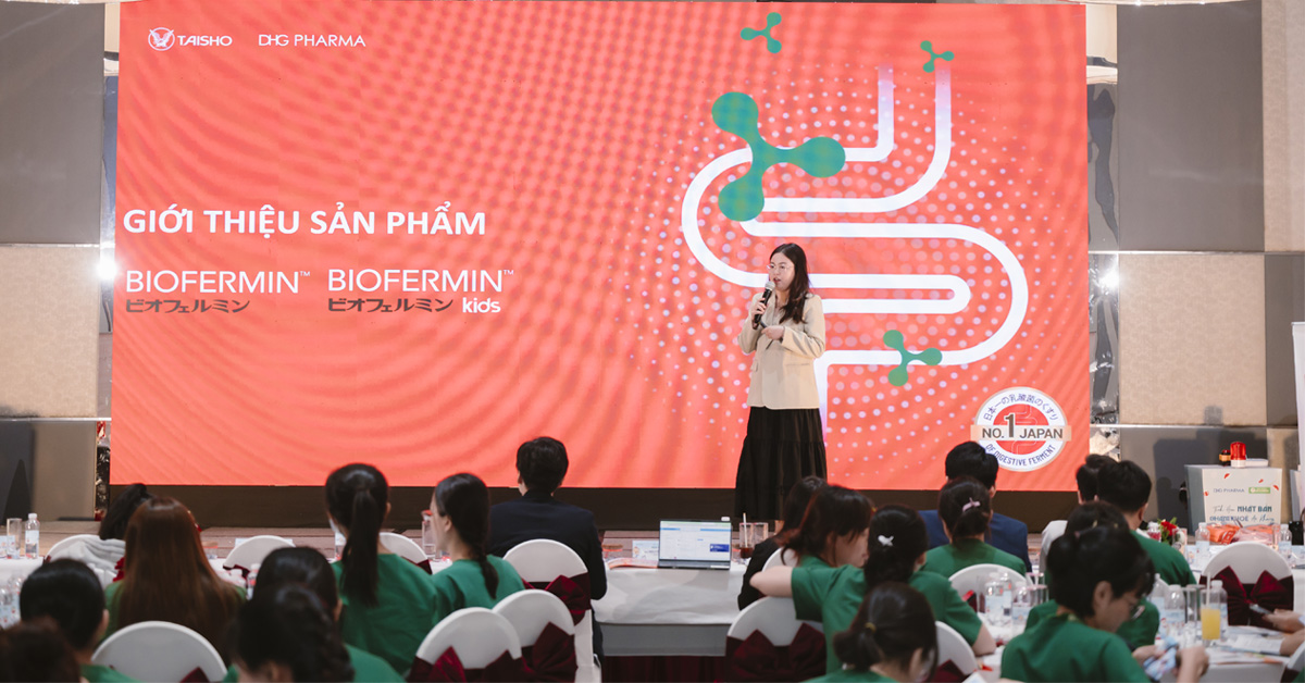 DS. Nguyễn Phương Nhi trình bày về các sản phẩm DS. Nguyễn Phương Nhi trình bày về các sản phẩm