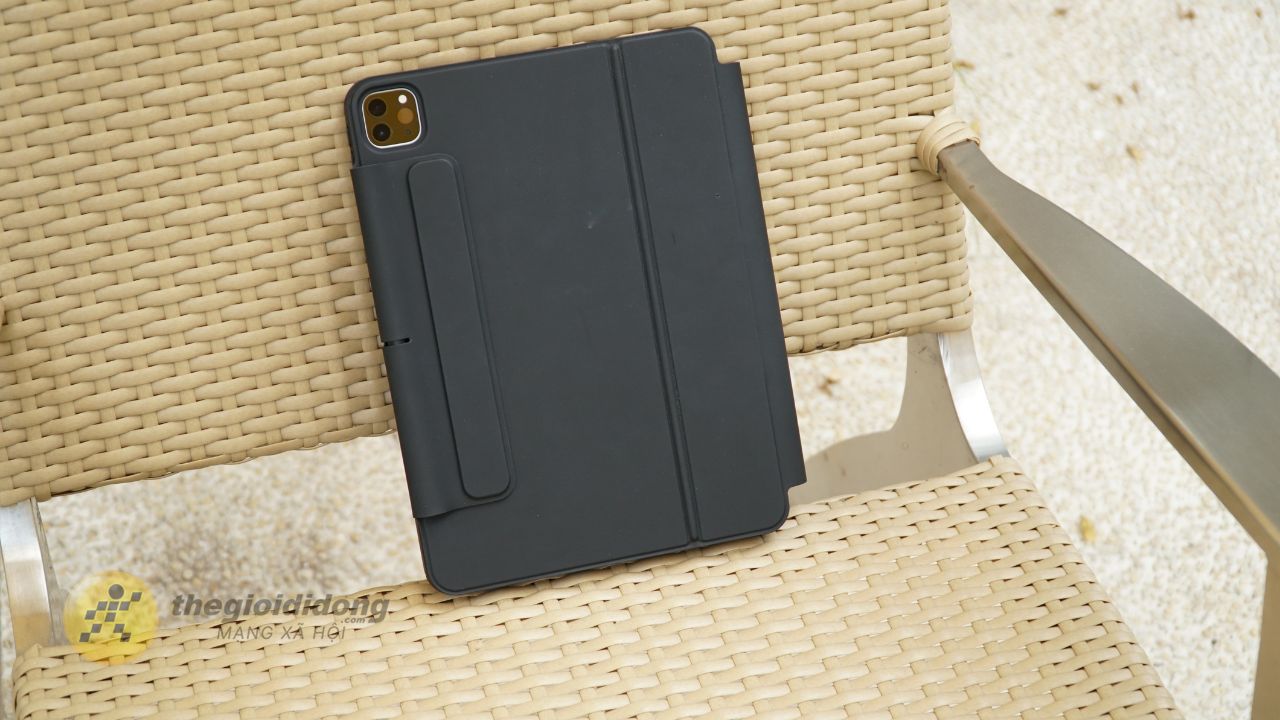 Trên Tay Bao Da Kèm Bàn Phím Esr Rebound Magnetic Keyboard Case 360 Cho Ipad Pro 11 Inch