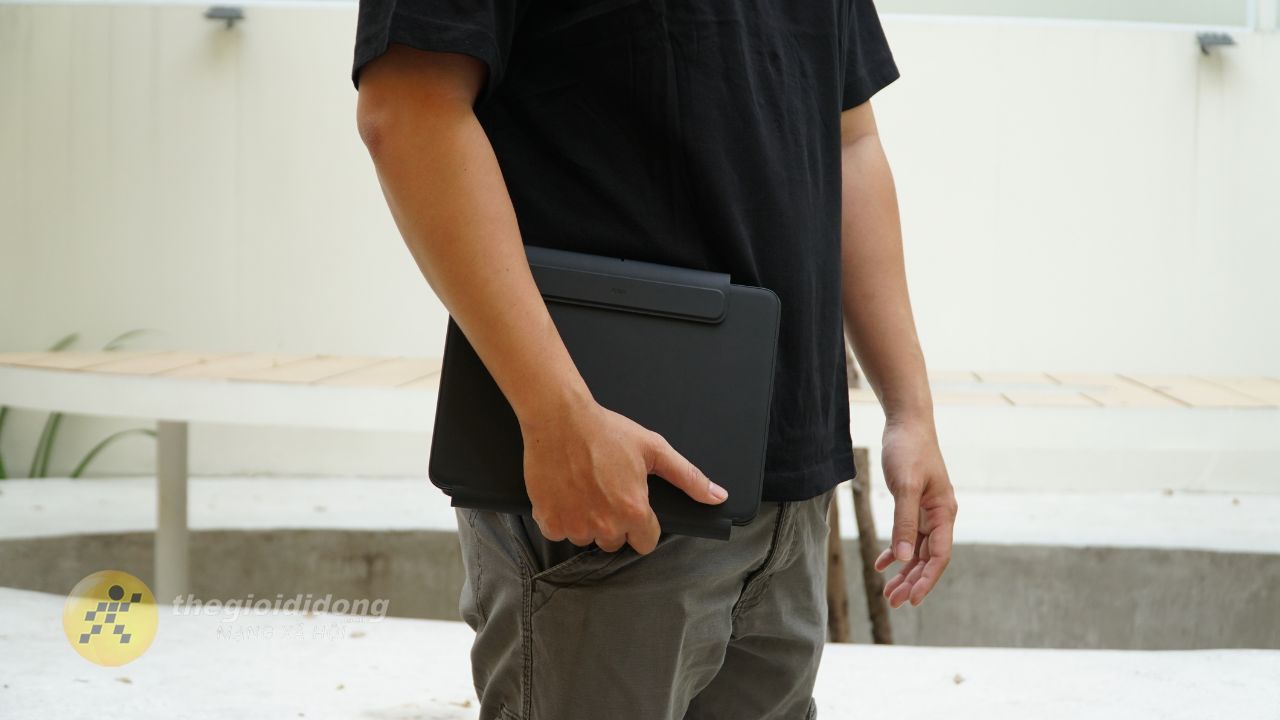 Trên Tay Bao Da Kèm Bàn Phím Esr Rebound Magnetic Keyboard Case 360 Cho Ipad Pro 11 Inch