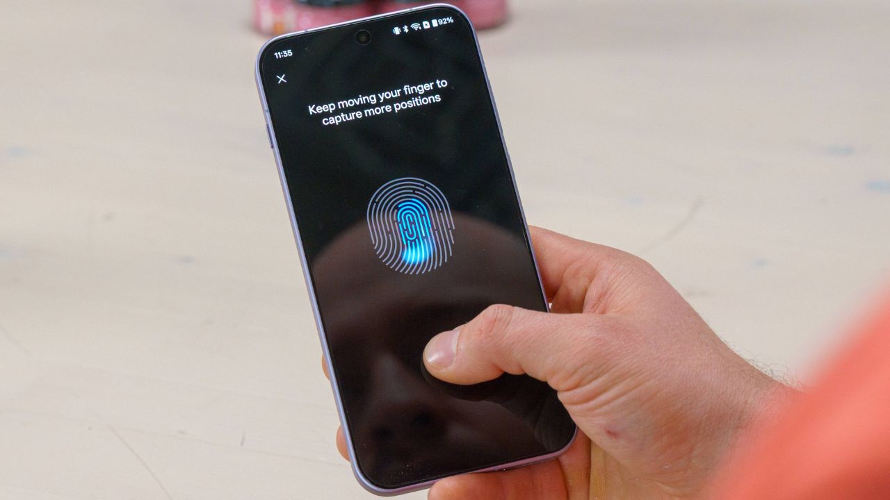 Trên Tay Oneplus 15: Giá Tốt, Cấu Hình Mạnh Mẽ Với Snapdragon 8 Elite Gen 5, Đánh Đối Cũng Nhiều