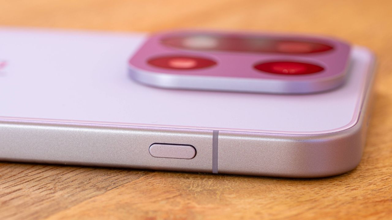 Trên Tay Oneplus 15: Giá Tốt, Cấu Hình Mạnh Mẽ Với Snapdragon 8 Elite Gen 5, Đánh Đối Cũng Nhiều