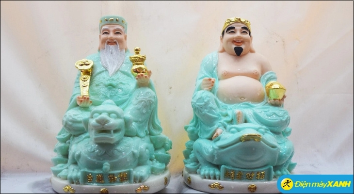 Ông Địa và Thần Tài là hai vị thần quen thuộc trong tín ngưỡng dân gian Việt Nam Ông Địa và Thần Tài là hai vị thần quen thuộc trong tín ngưỡng dân gian Việt Nam