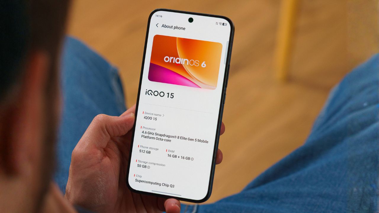 Trên tay iQOO 15: Chip Snapdragon 8 Elite Gen 5, camera zoom quang 2.5x, giá phải chăng