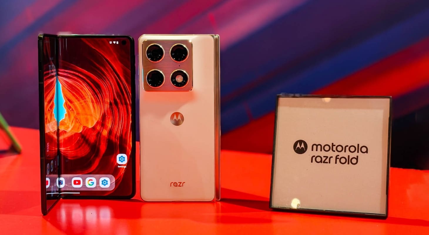Motorola Razr Fold là điện thoại màn hình gập dạng quyển sách mới Motorola Razr Fold là điện thoại màn hình gập dạng quyển sách mới