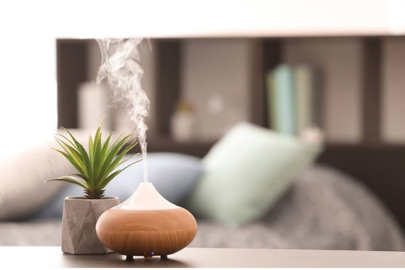 Máy xông tinh dầu tạo mùi hương dễ chịu, tăng hiệu quả thư giãn, hỗ trợ giấc ngủ