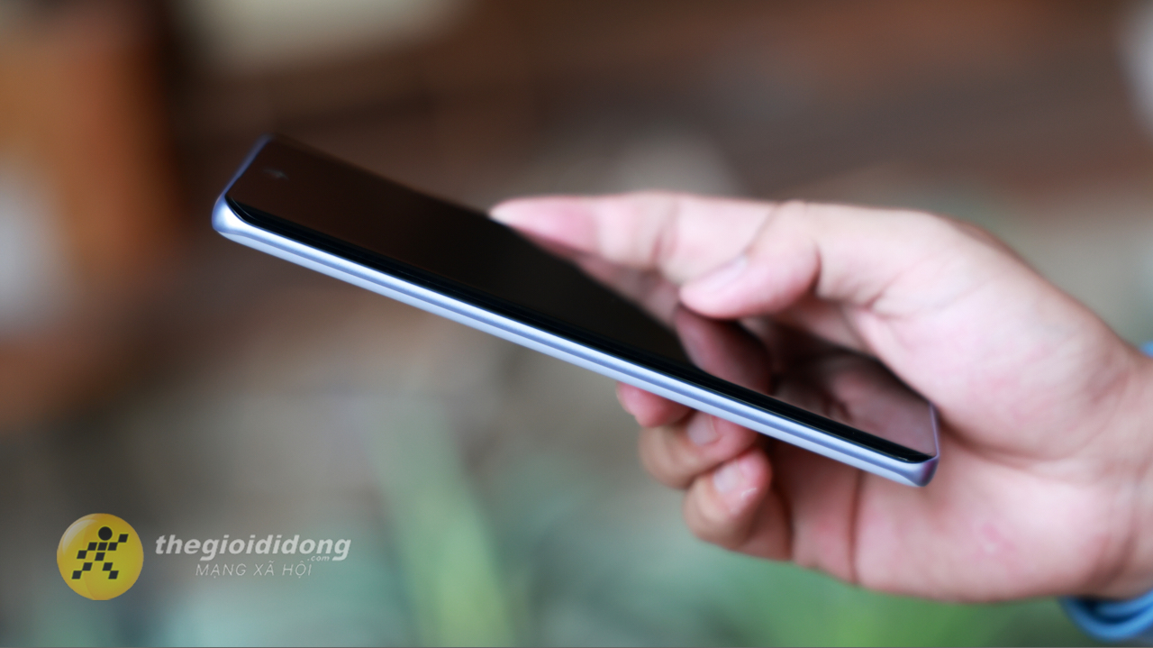 Trên tay Xiaomi Redmi Note 15: Màn hình cong AMOLED, camera có OIS