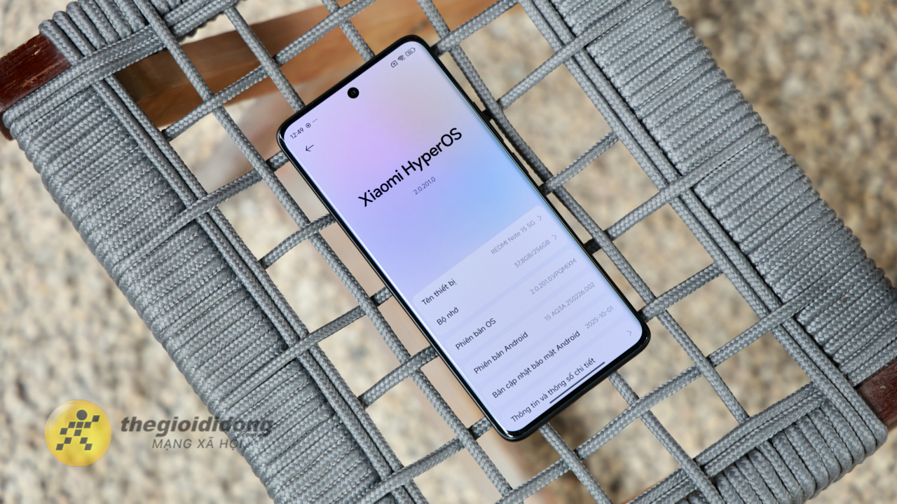 Trên tay Xiaomi Redmi Note 15 5G: Chip Snapdragon 6 Gen 3, màn AMOLED