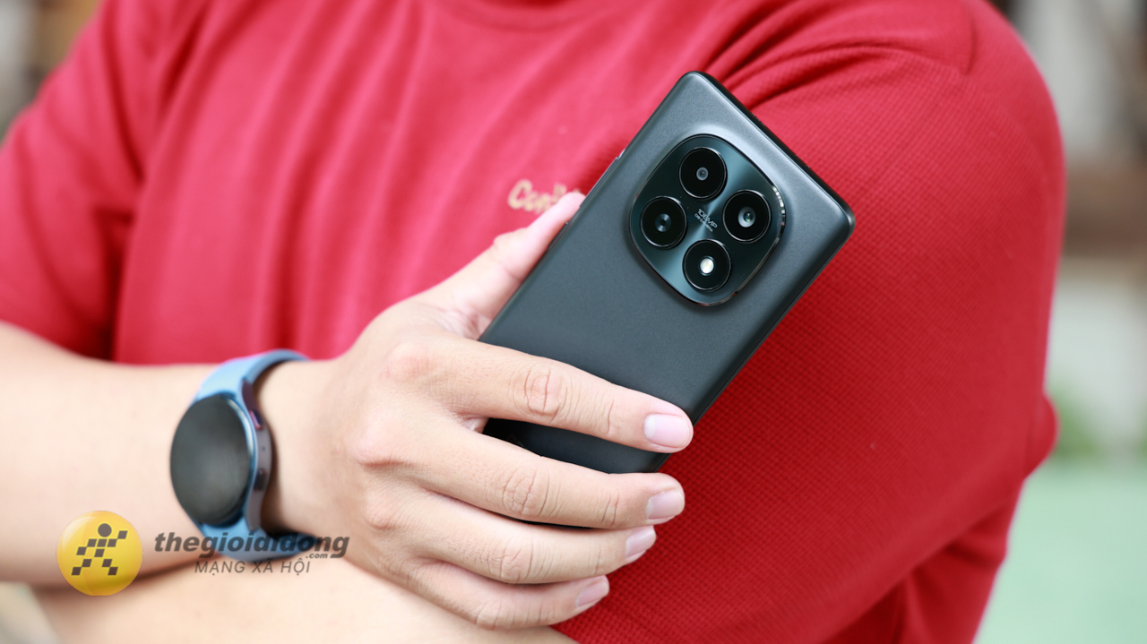 Trên tay Xiaomi Redmi Note 15 5G: Chip Snapdragon 6 Gen 3, màn AMOLED