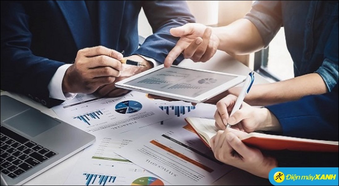 Hãy học cách lắng nghe góp ý từ những người có kinh nghiệm để hoàn thiện kế hoạch của mình