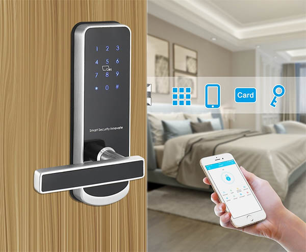Khóa điện tử giúp bạn mở cửa nhanh chóng bằng vân tay, không lo kẹt chìa