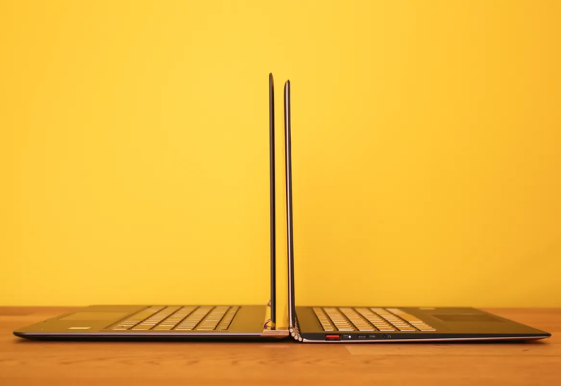 laptop văn phòng với thiết kế mỏng nhẹ