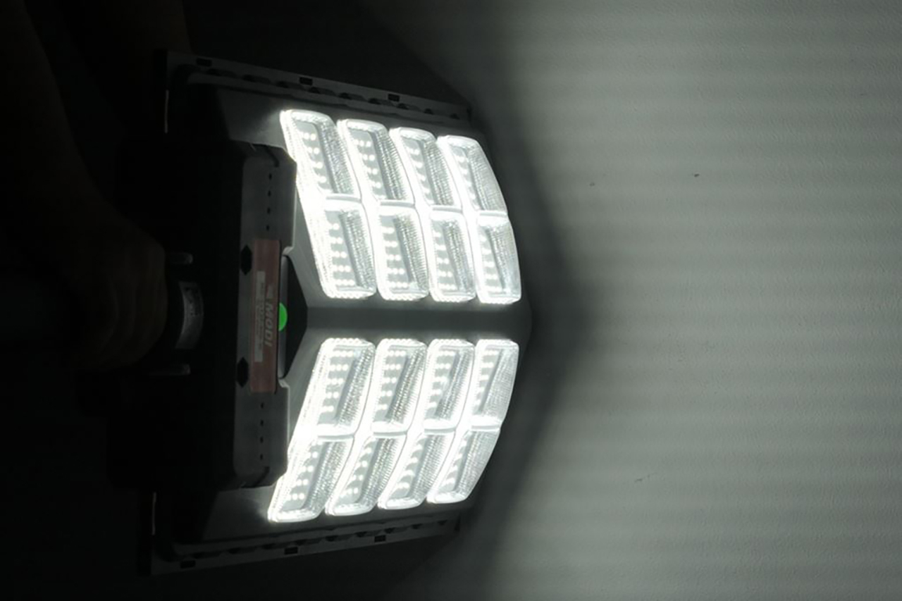 Đèn năng lượng mặt trời đã mở bán tại TGDĐ